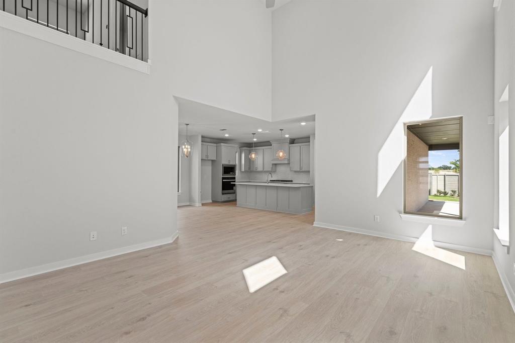 9321 Rolling Meadow Way Property Photo 12