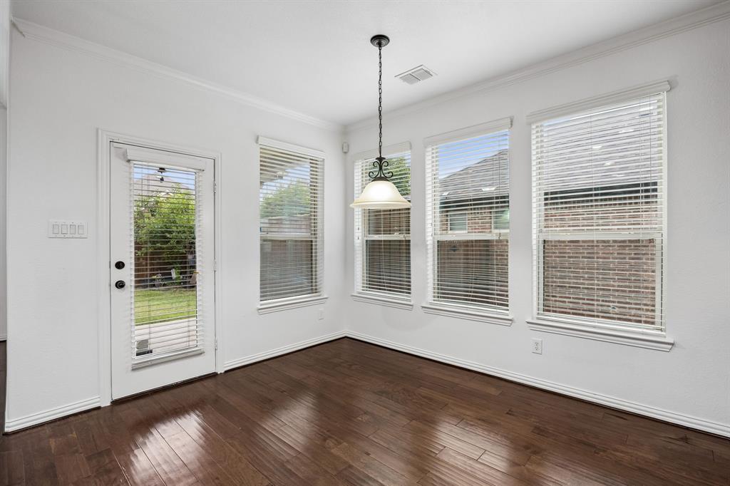 9519 Amberwoods Lane Property Photo 16