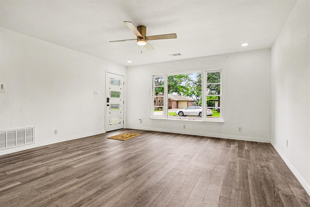 2610 Hillcrest Avenue Property Photo 4