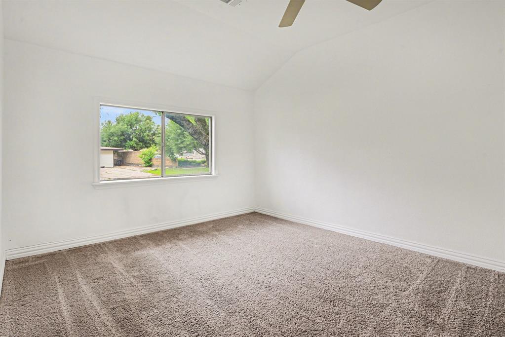 2610 Hillcrest Avenue Property Photo 13