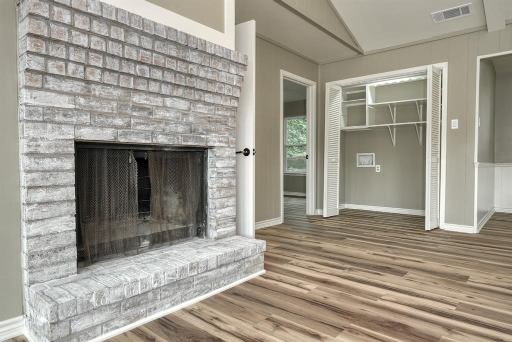 1221 Chateau Lane Property Photo 11