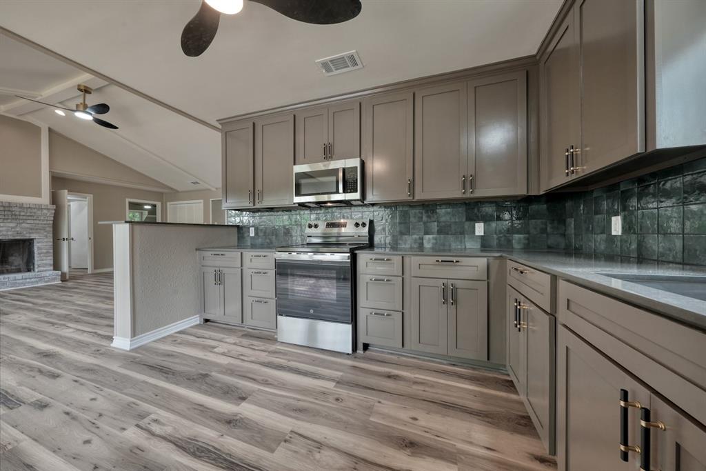 1221 Chateau Lane Property Photo 14