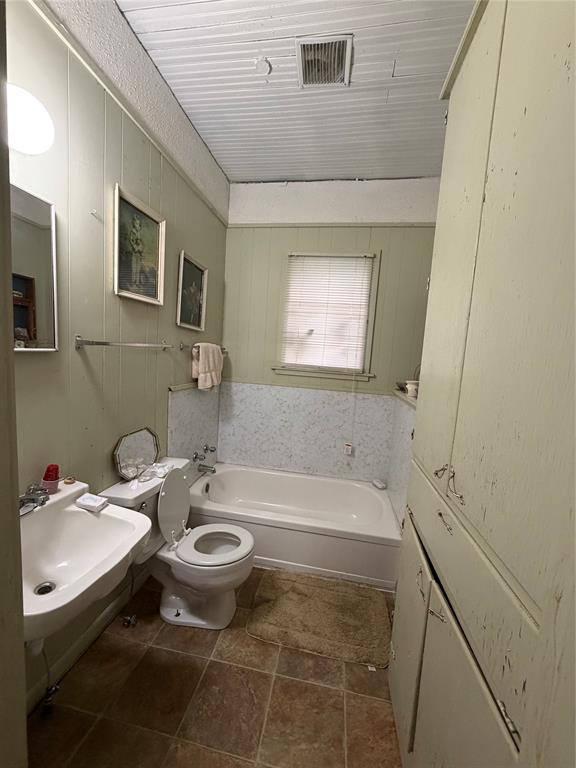 9890 Highway 79 Property Photo 13