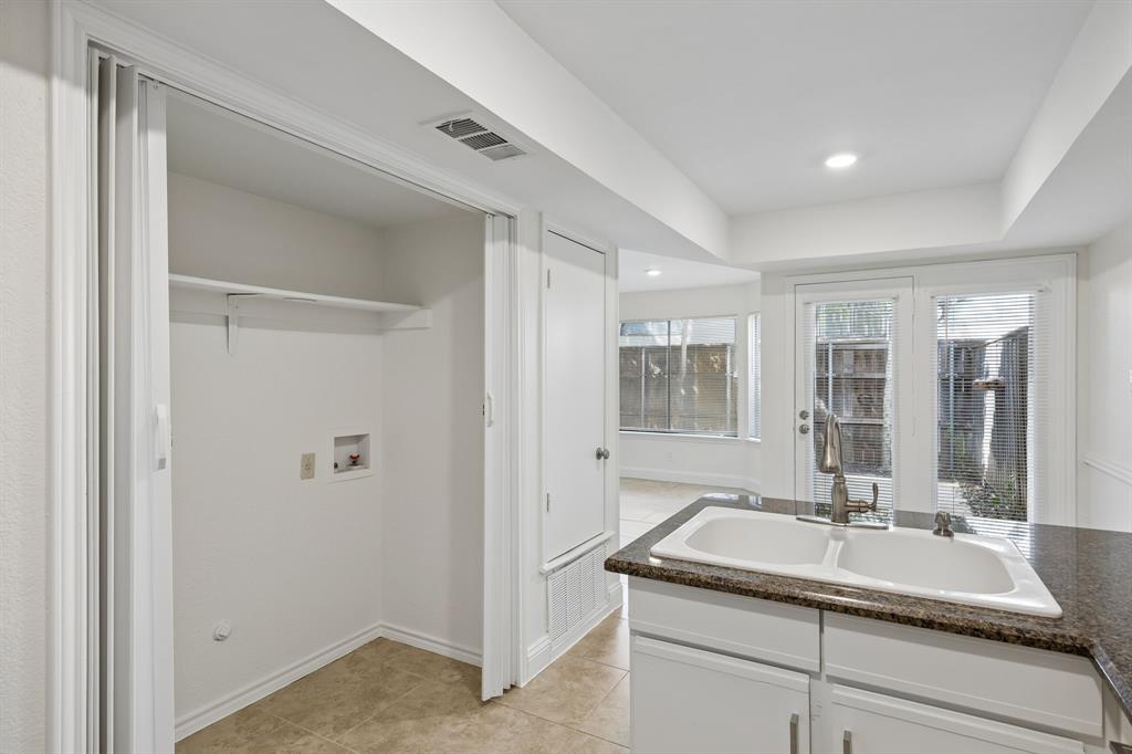 18040 Midway Road 218 Property Photo 13