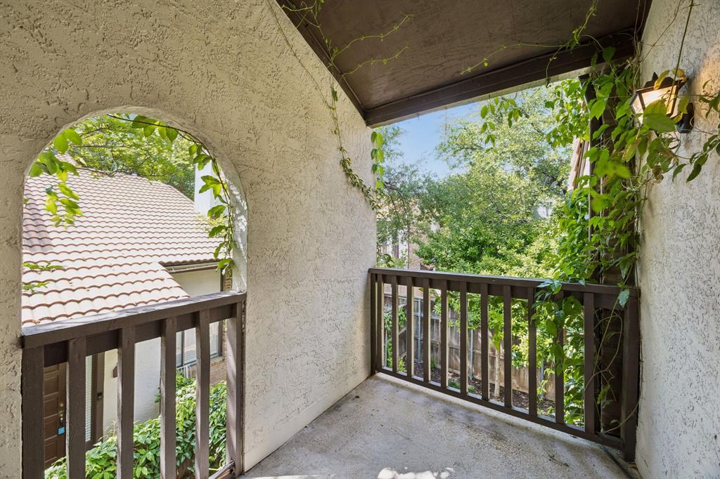 18040 Midway Road 218 Property Photo 16