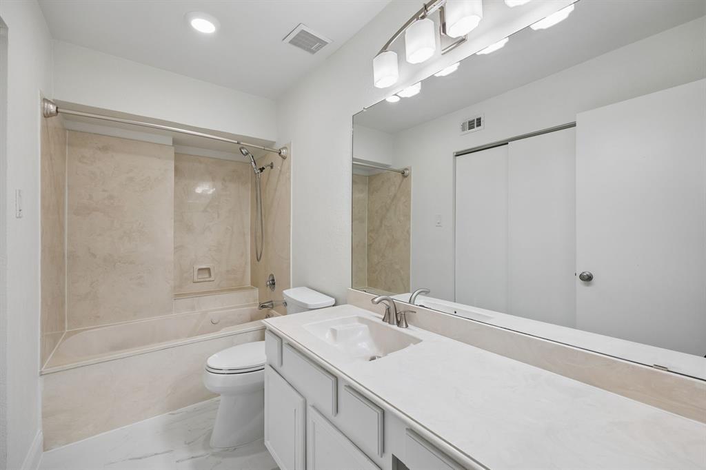 18040 Midway Road 218 Property Photo 25