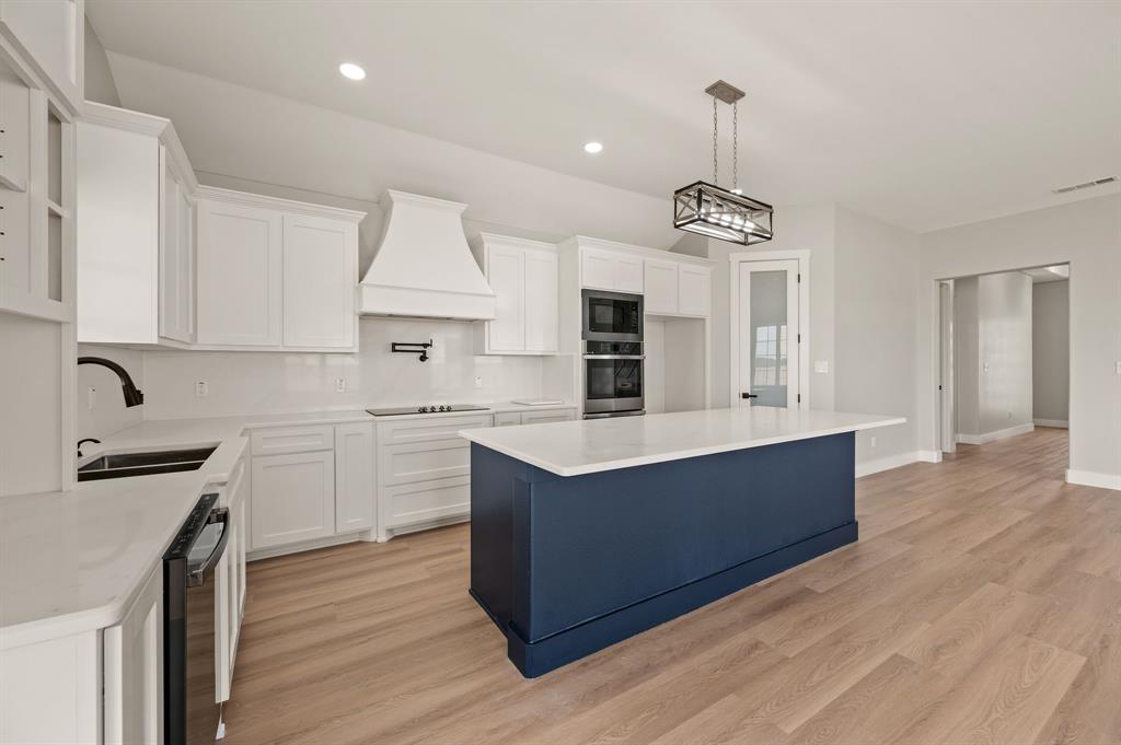 806 N Avenue E Property Photo 6