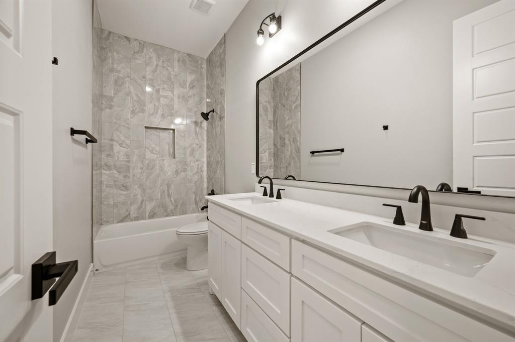 806 N Avenue E Property Photo 19