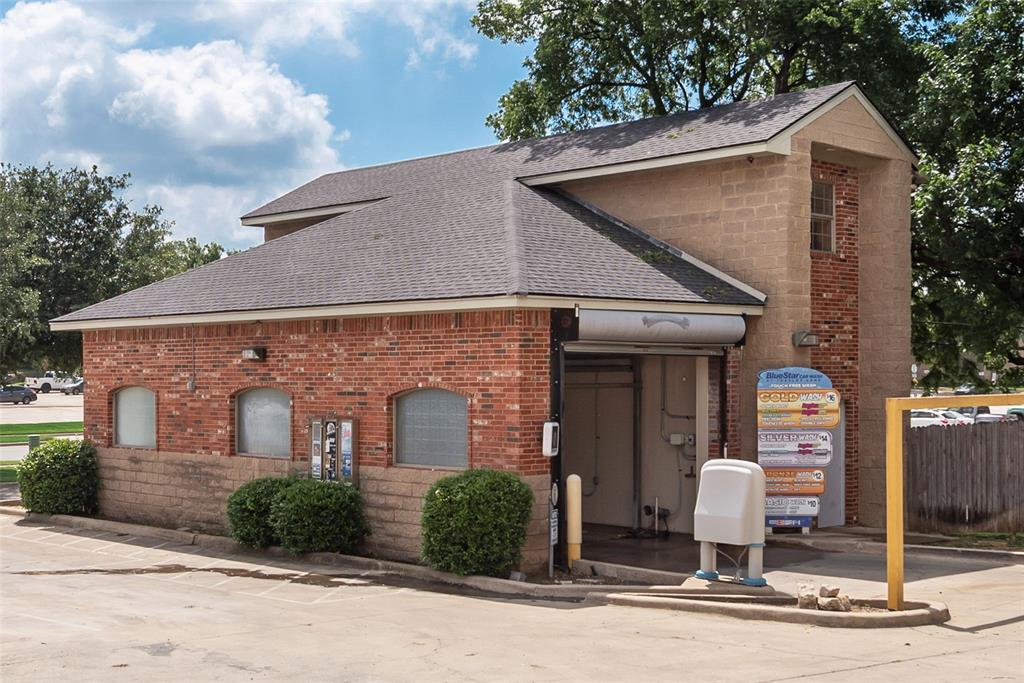 1704 Teasley Lane Property Photo 2