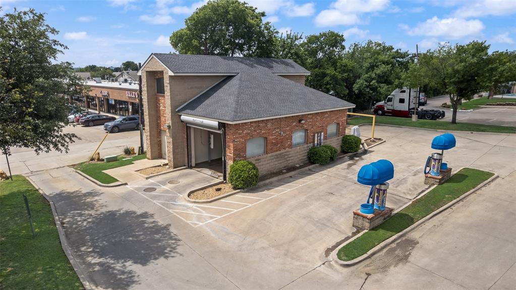1704 Teasley Lane Property Photo 4