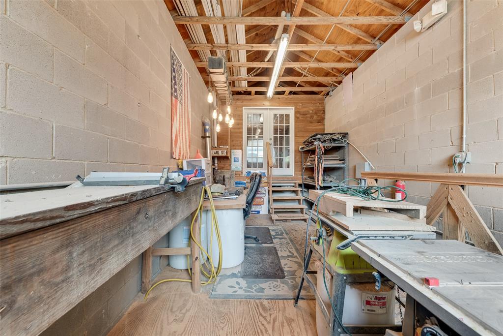 1704 Teasley Lane Property Photo 18