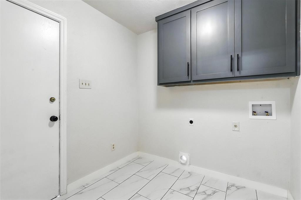 6916 Winchester Place Property Photo 33