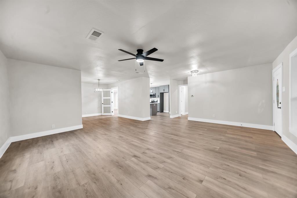 831 Glen Arbor Drive Property Photo 12