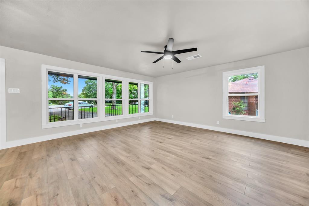 831 Glen Arbor Drive Property Photo 13