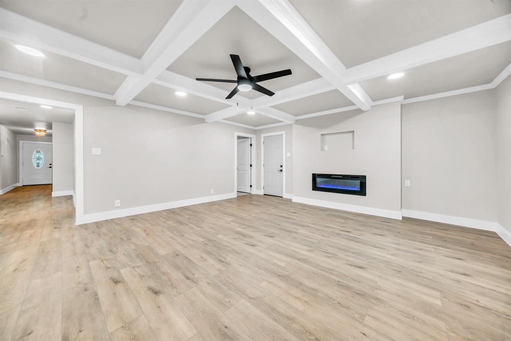 831 Glen Arbor Drive Property Photo 14