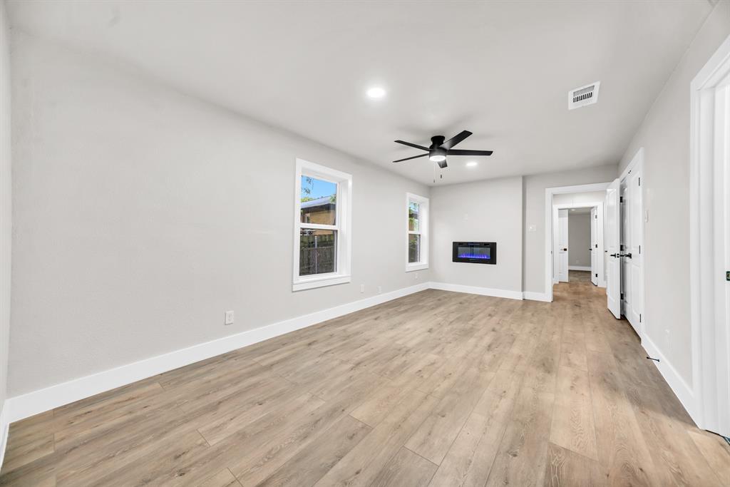 831 Glen Arbor Drive Property Photo 32