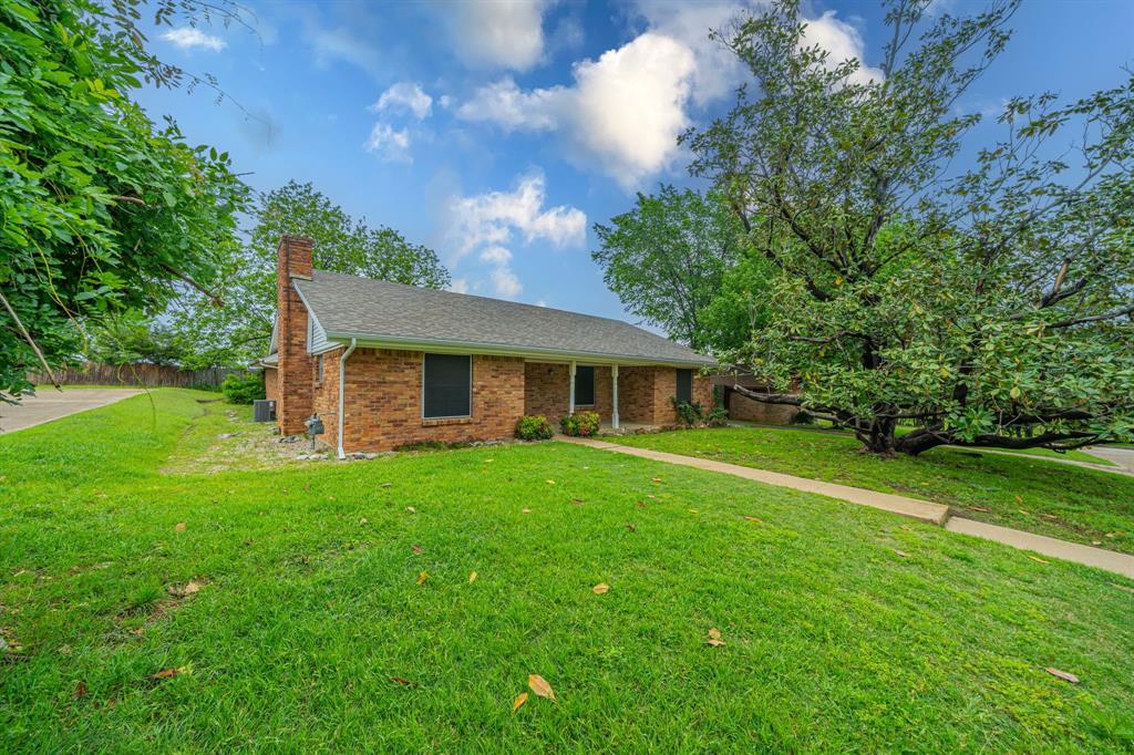 806 E Coral Way