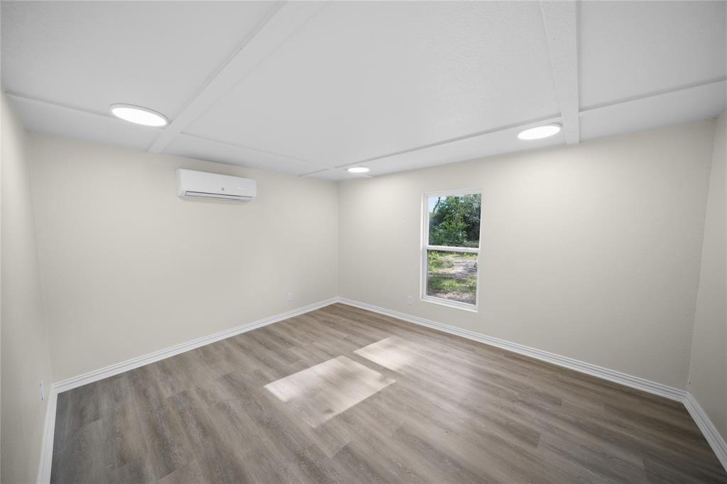 823 Clark Street Property Photo 8