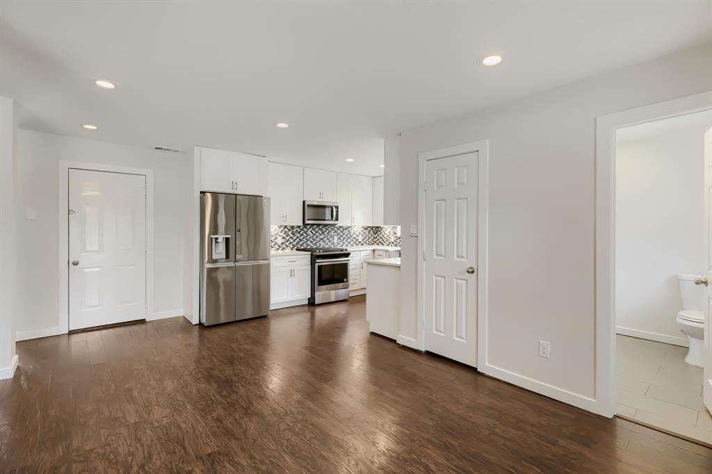 3217 Friar Lane Property Photo 6