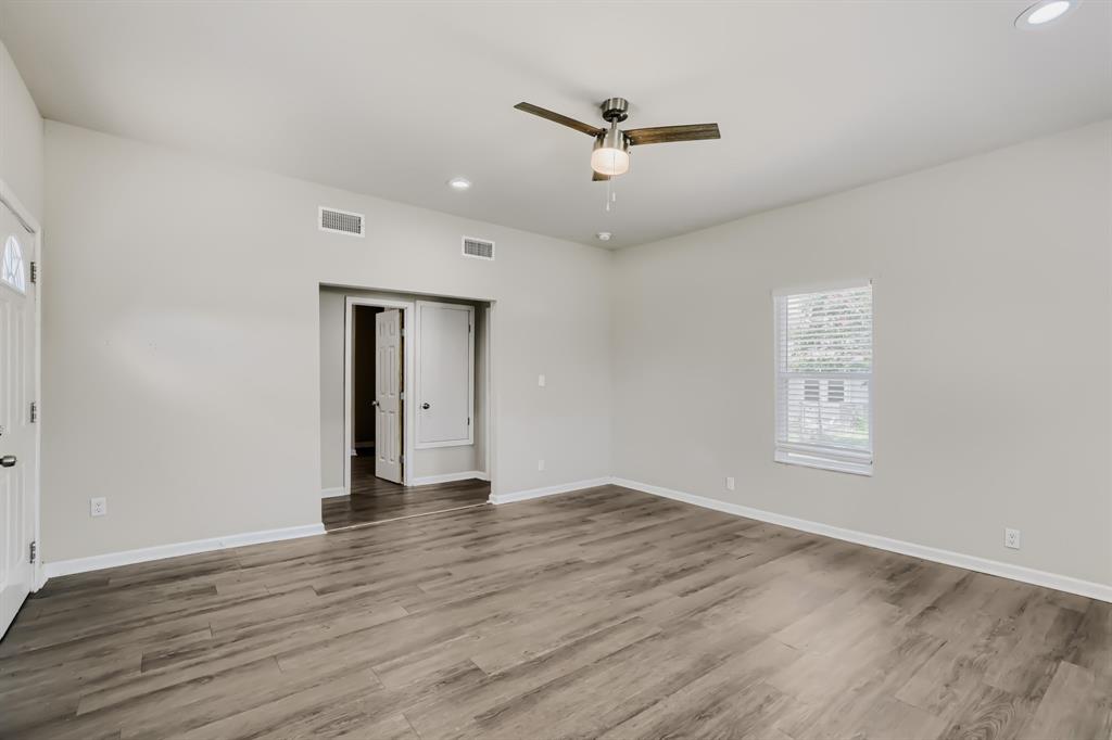 123 S 2nd Street Property Photo 7