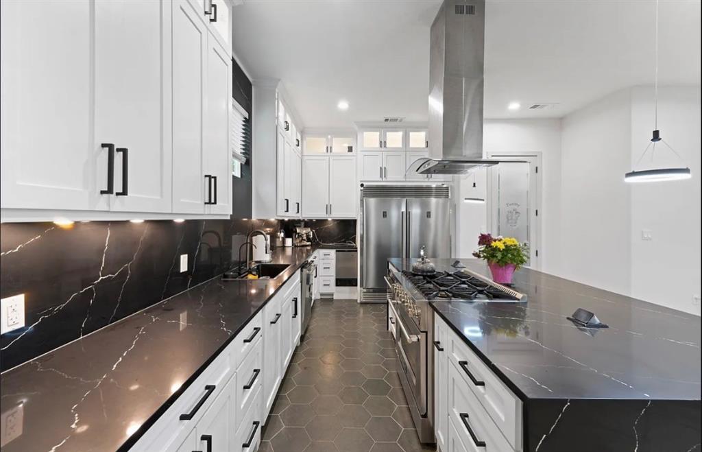 6715 Tyree Street Property Photo 14