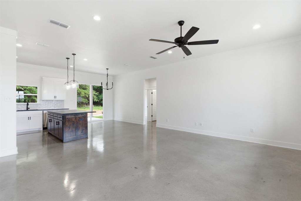 145 Graystone Property Photo 8
