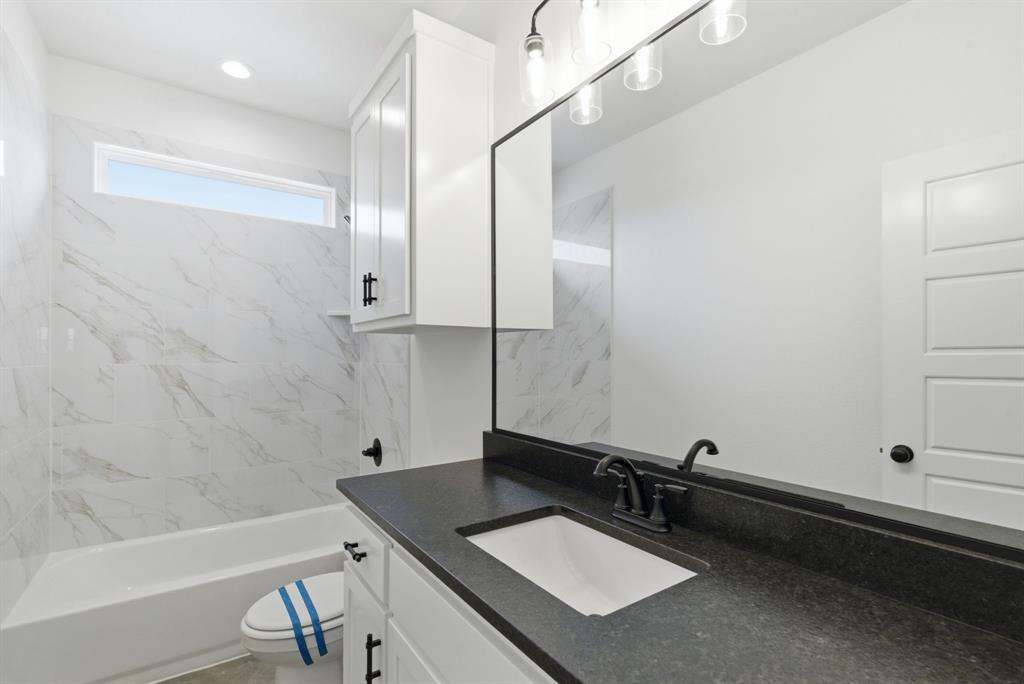 145 Graystone Property Photo 18