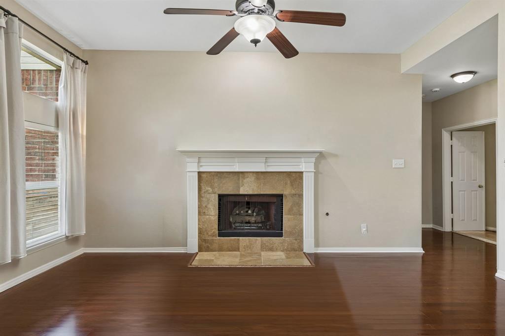 1105 Easton Lane Property Photo 9