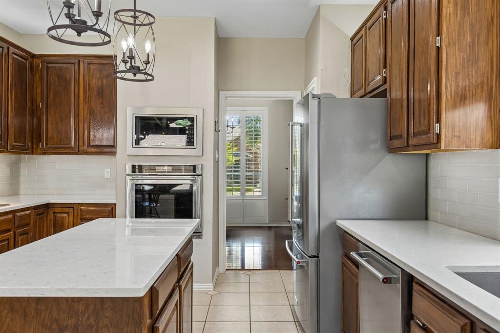 1105 Easton Lane Property Photo 16