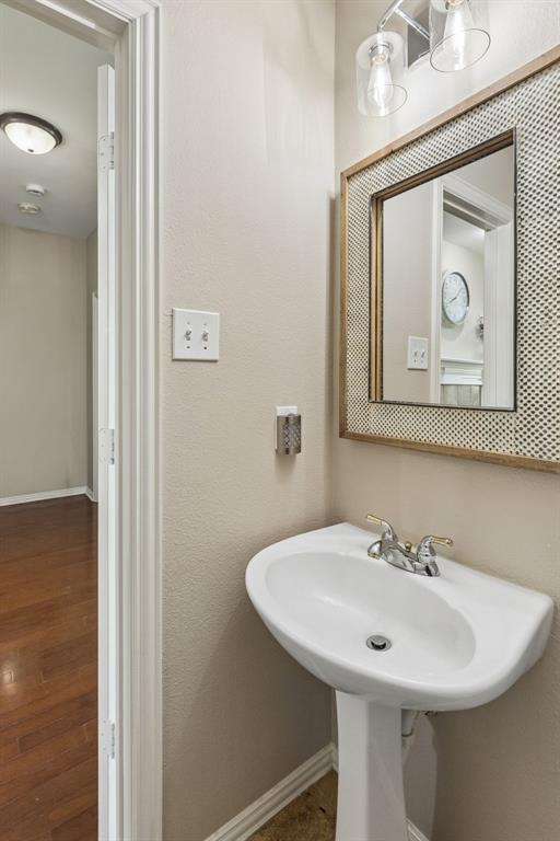 1105 Easton Lane Property Photo 24