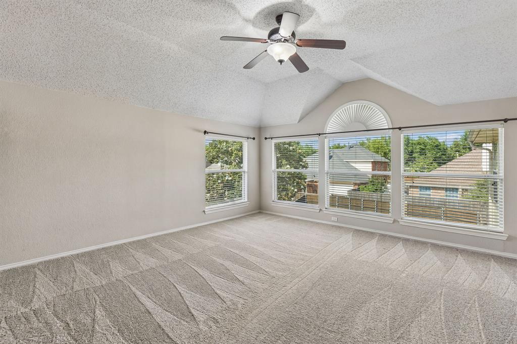 1105 Easton Lane Property Photo 25