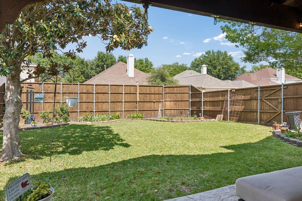 1105 Easton Lane Property Photo 32