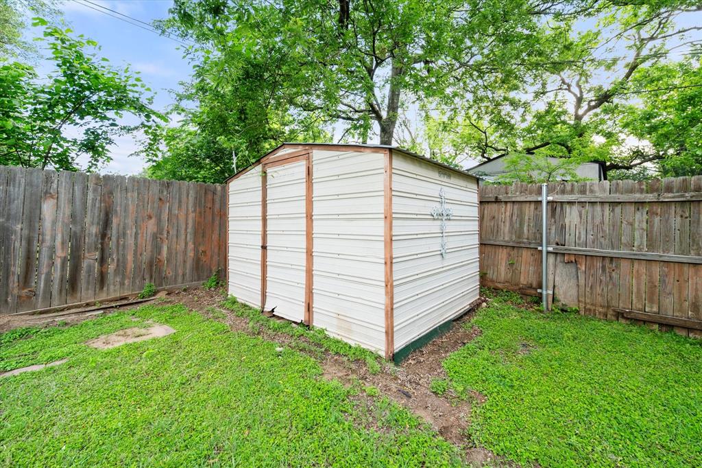 200 W Garrity Street Property Photo 7
