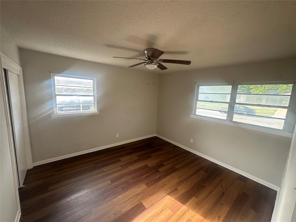 2908 Binyon Street Property Photo 6