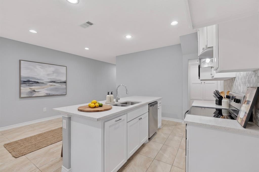 609 Fleming Street Property Photo 10