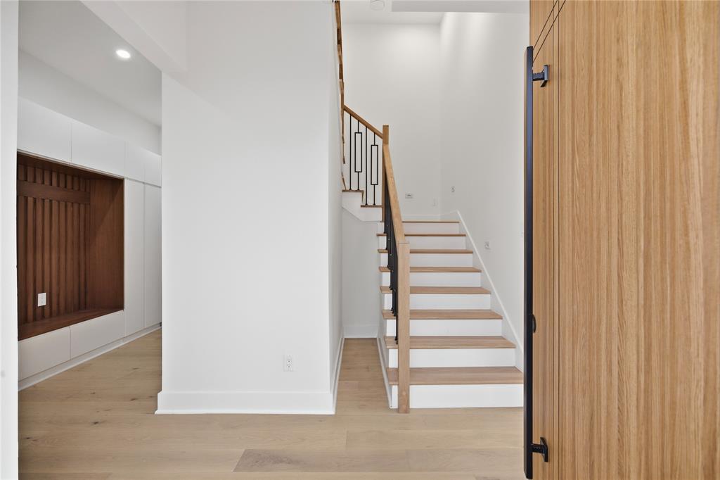 4220 Munger Avenue Property Photo 3