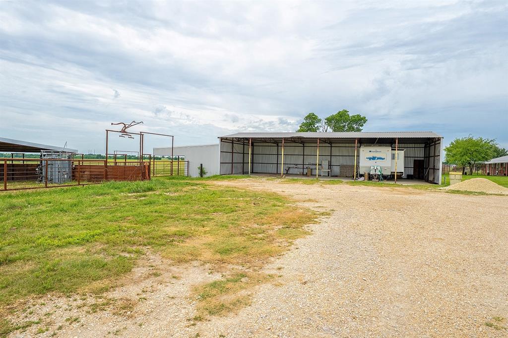 1010 County Road 382 Property Photo 5
