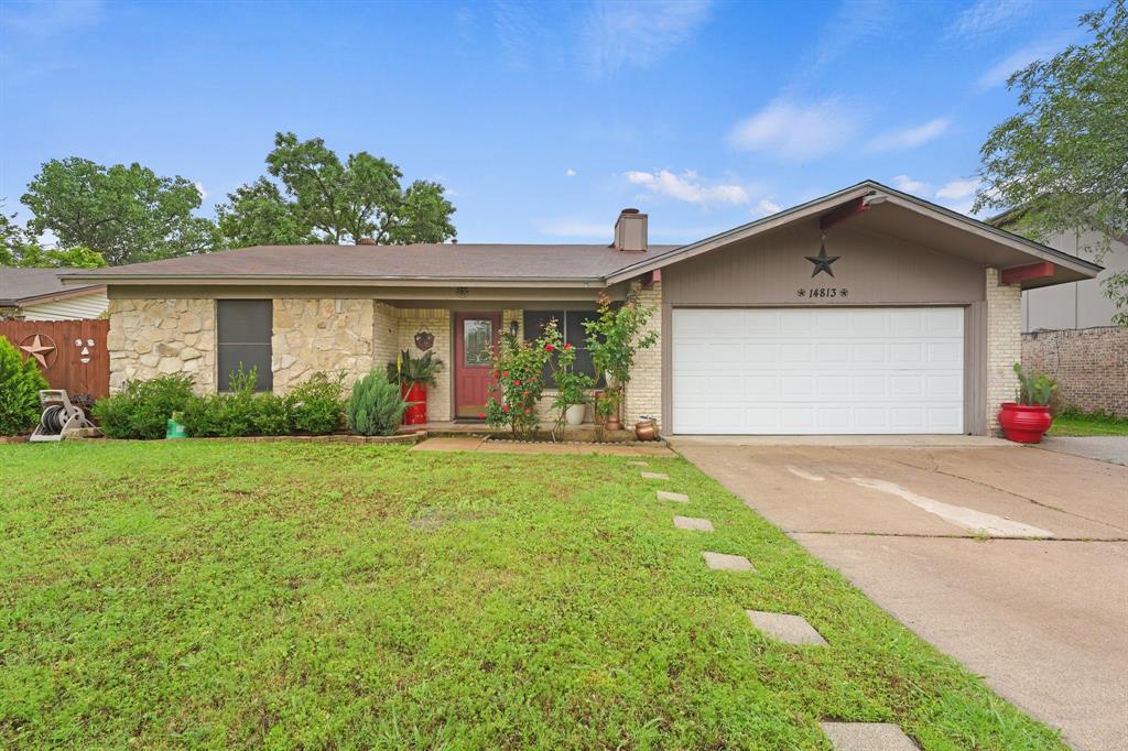 14813 Oakwood Lane Property Photo 1