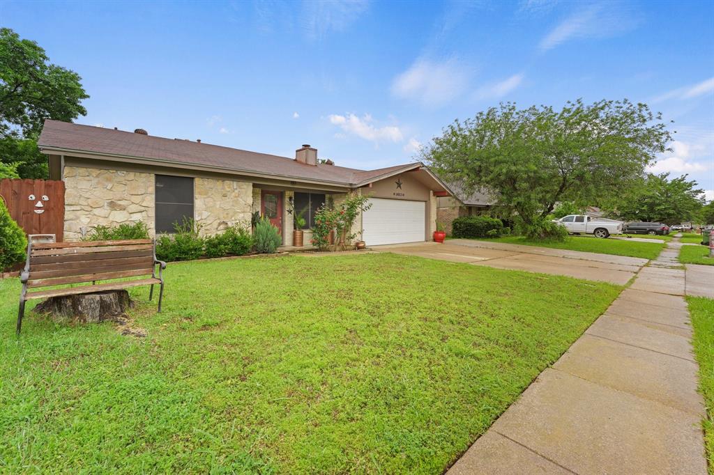 14813 Oakwood Lane Property Photo 2