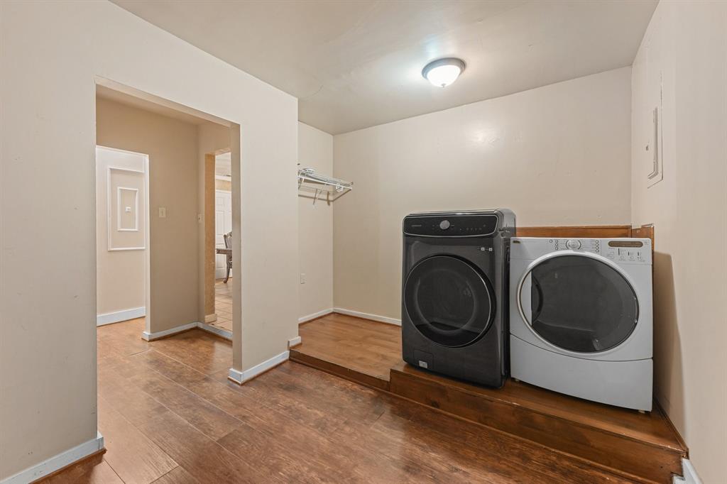 14813 Oakwood Lane Property Photo 8
