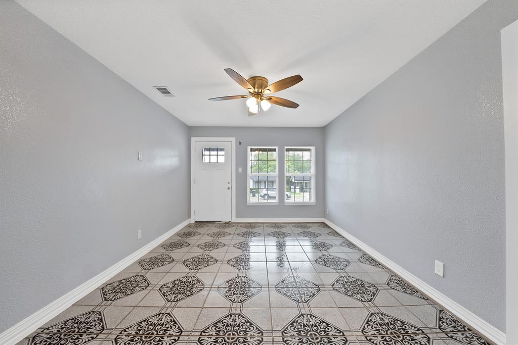 3449 Gordon Avenue Property Photo 3