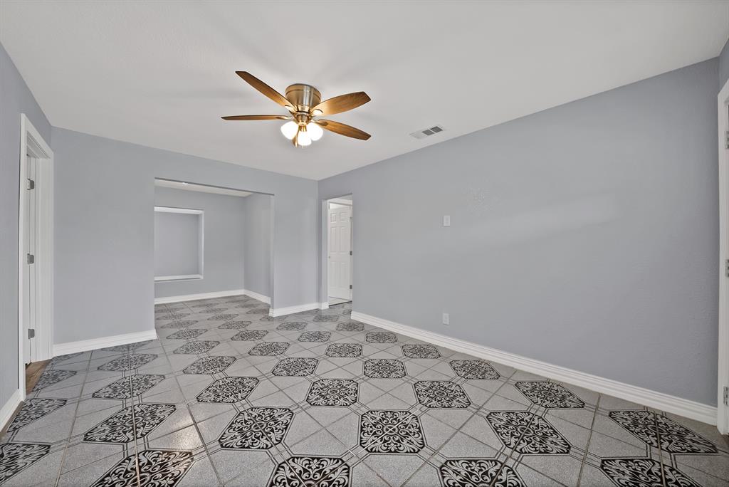3449 Gordon Avenue Property Photo 4