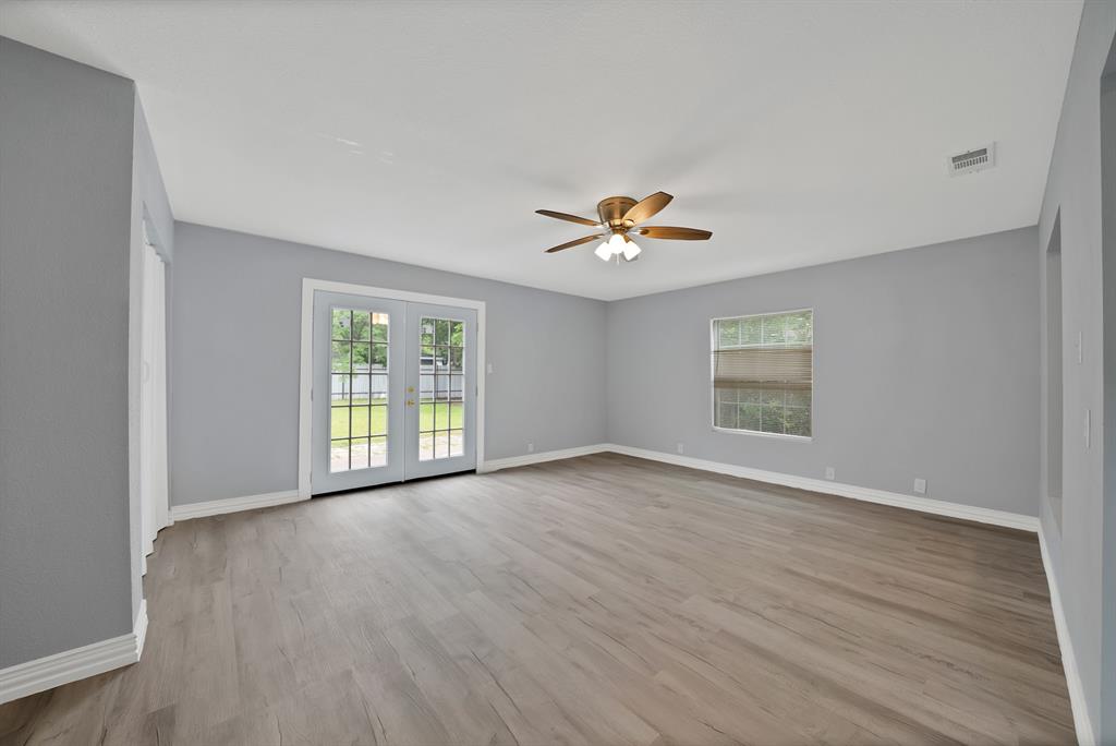 3449 Gordon Avenue Property Photo 10