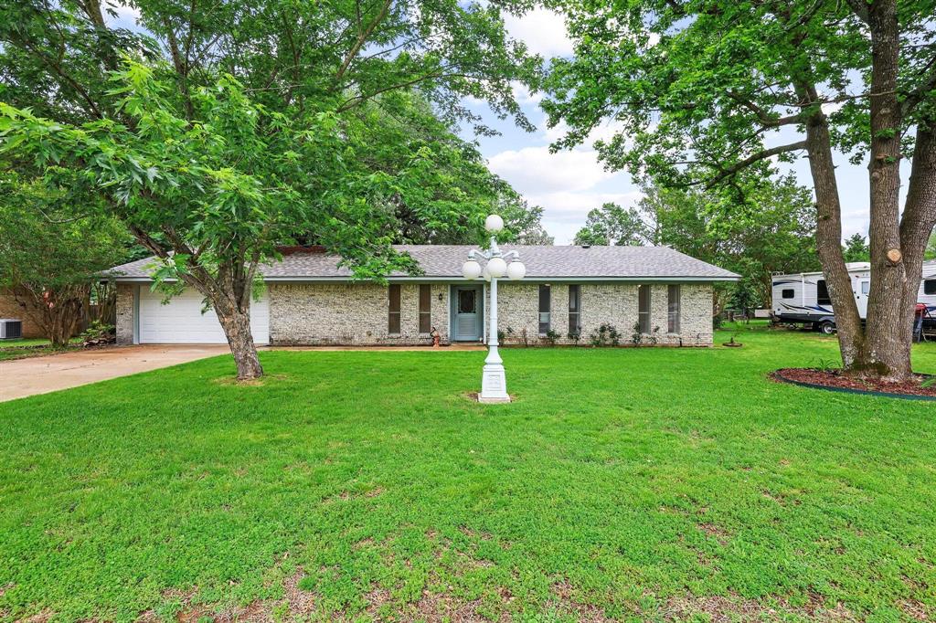 212 Lou Street Property Photo 1