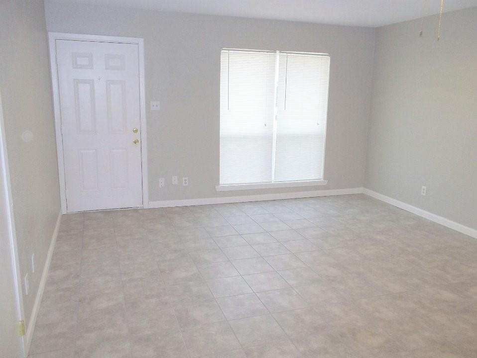 1502 Cardinal Drive Property Photo 3