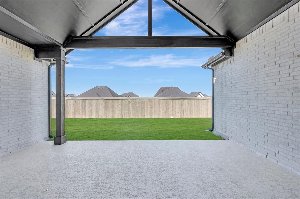 308 Taylor Way Property Photo 2