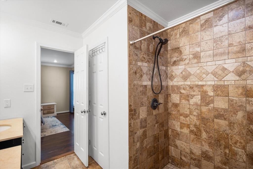 1327 Bridle Path Lane Property Photo 24