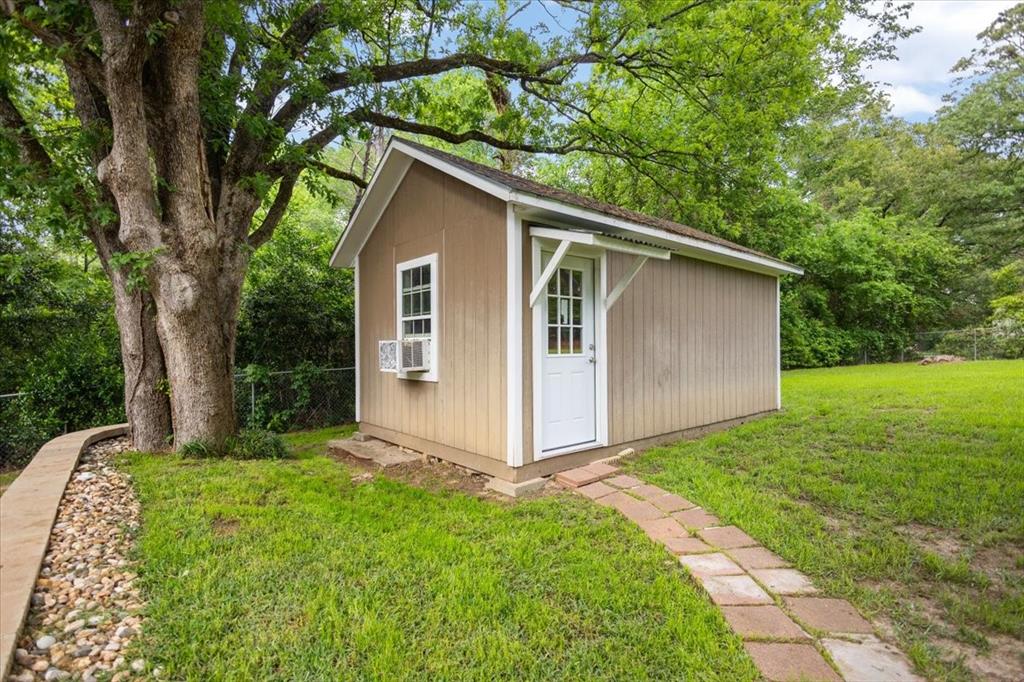 1327 Bridle Path Lane Property Photo 36
