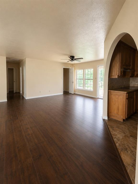 214 County Road 4870 Property Photo 4