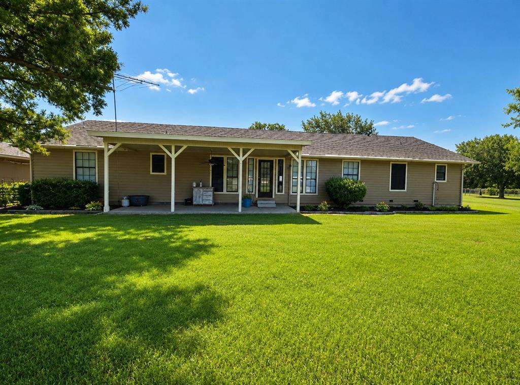 214 County Road 4870 Property Photo 14